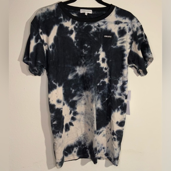 Kendall & Kylie Tie Dye Crew Neck T-shirt - Picture 2 of 3